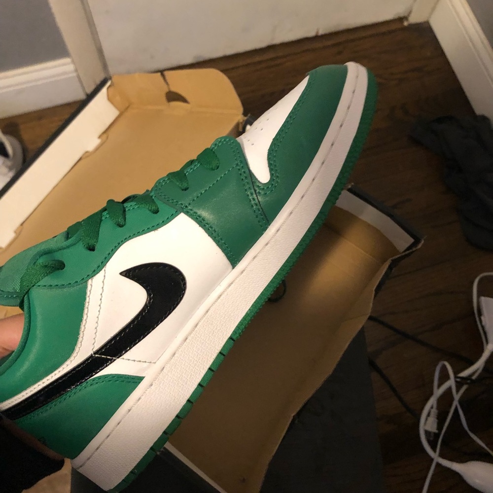 nike green shoes
